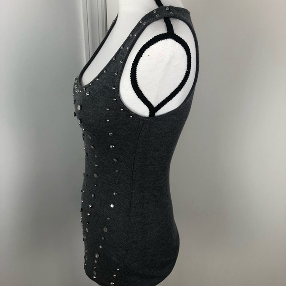 Beautiful LoLa Sleeveless Top - Picture 7 of 16